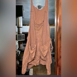 Magnolia Pearl BRAND NEW Never worn . Charlotte Apron in linen in Geranium